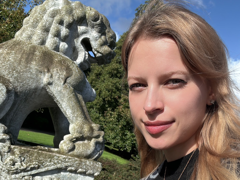 Writer Julia Zolotova at Kew Gardens